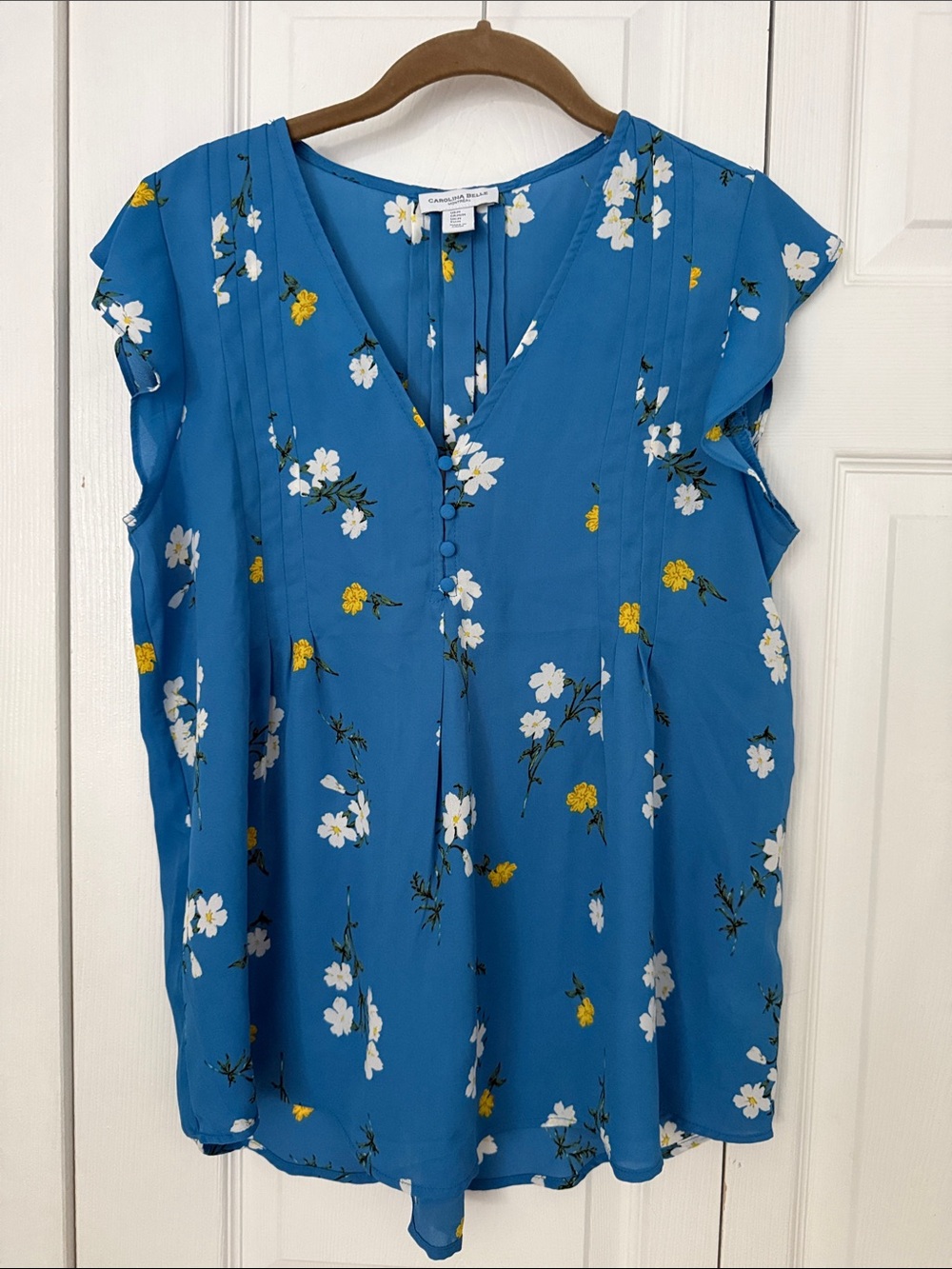 Carolina Belle Blue Floral V-Neck Pintuck Flutter Sleeve Top Size M